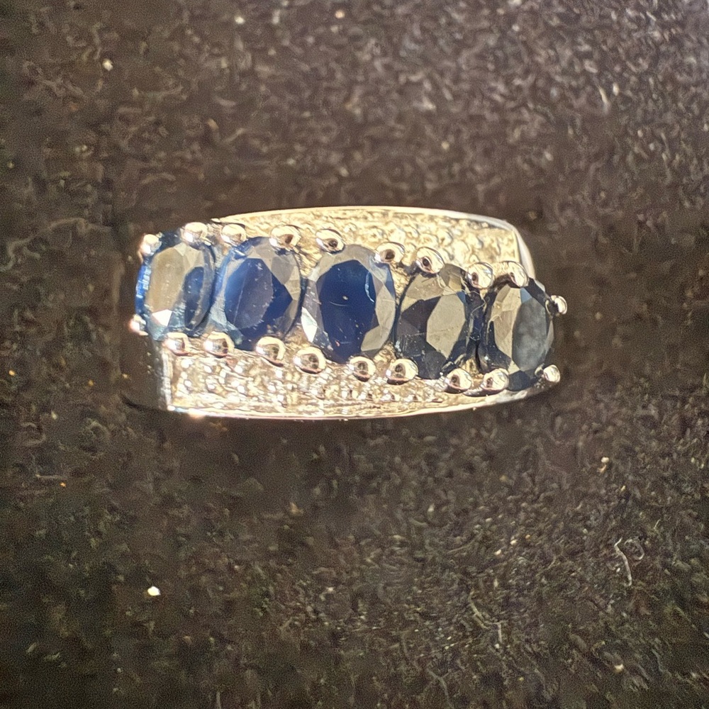 Elegant Blue and Silver Women's Ring